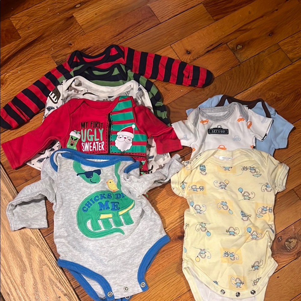 Assorted Newborn bodysuits